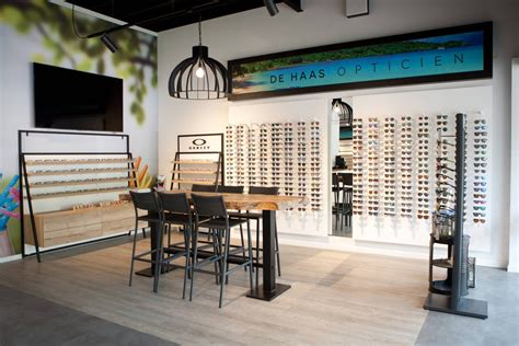 de haas opticien tilburg